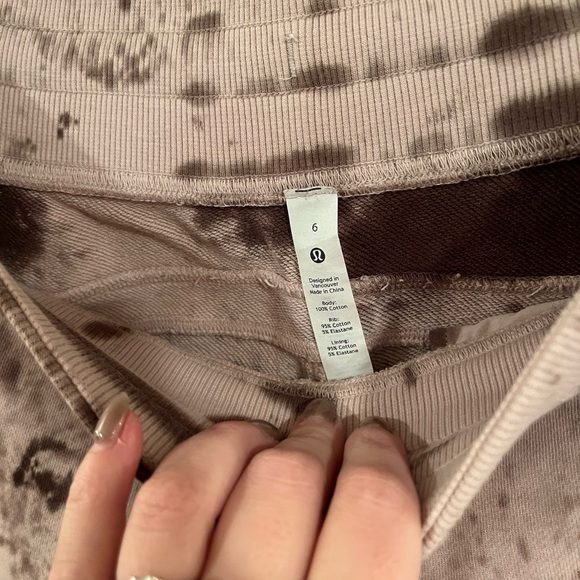 Lululemon scuba joggers, Terry cotton, size 6 - Picture 2 of 3